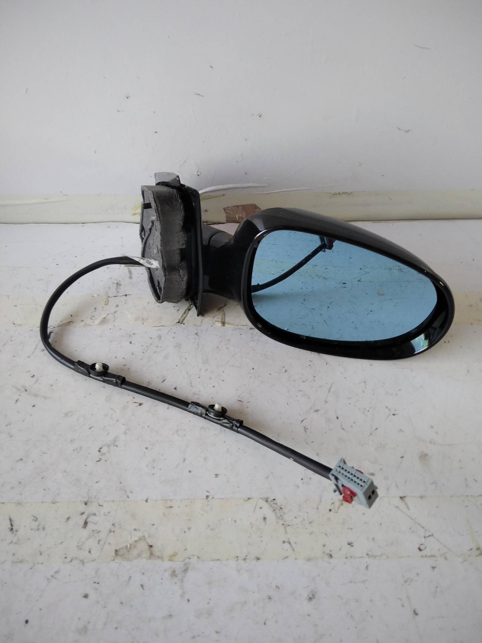 Retrovisore est. regolaz. elettr. dx.